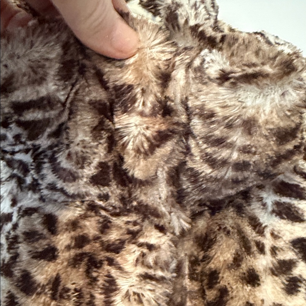 Leopard Print Faux Fur Light Jacket - Picture 4 of 6